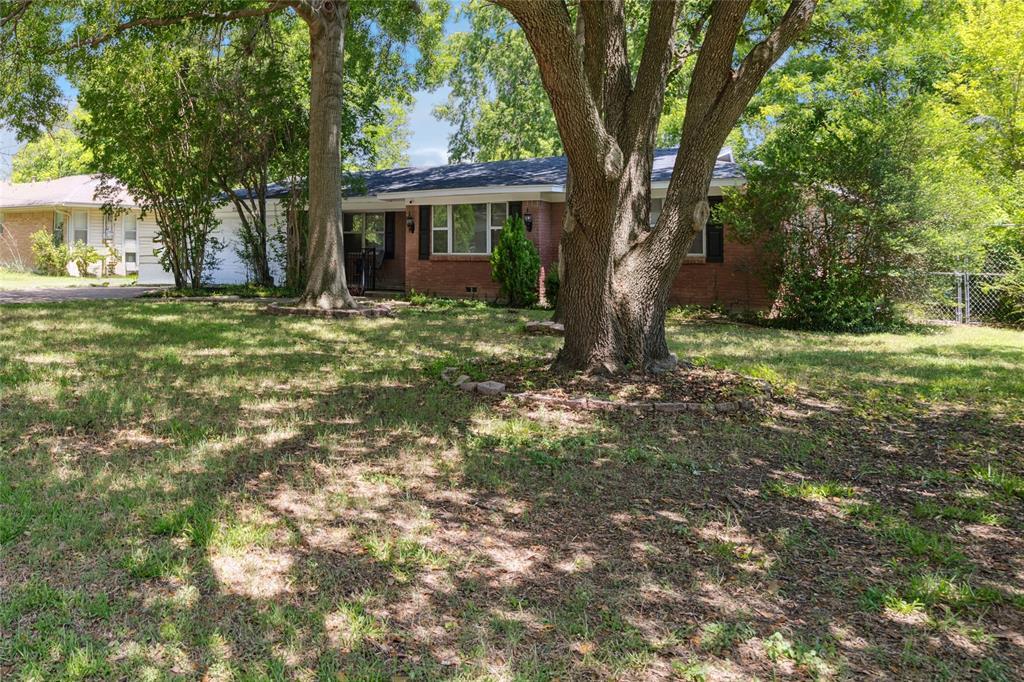 Property Photo:  713 Plaza Drive  TX 76140 