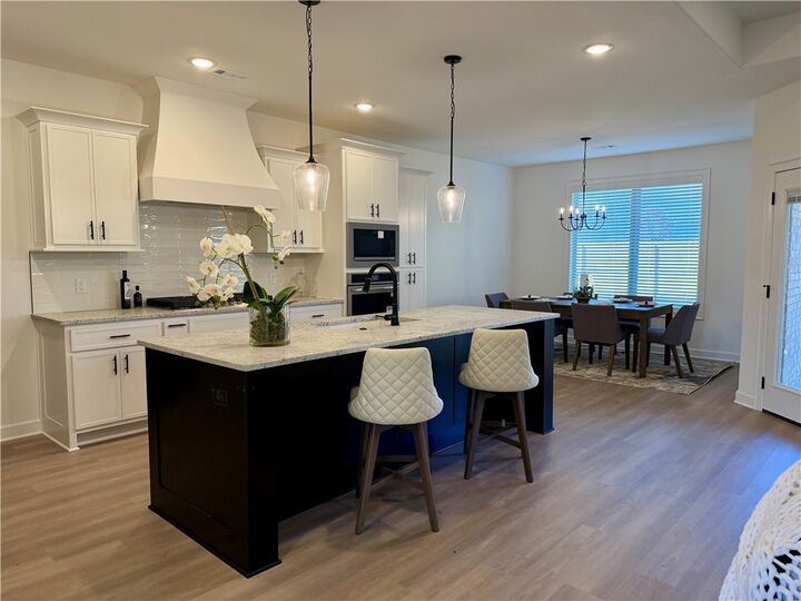 Property Photo: 2108 Silk Street AR 72751