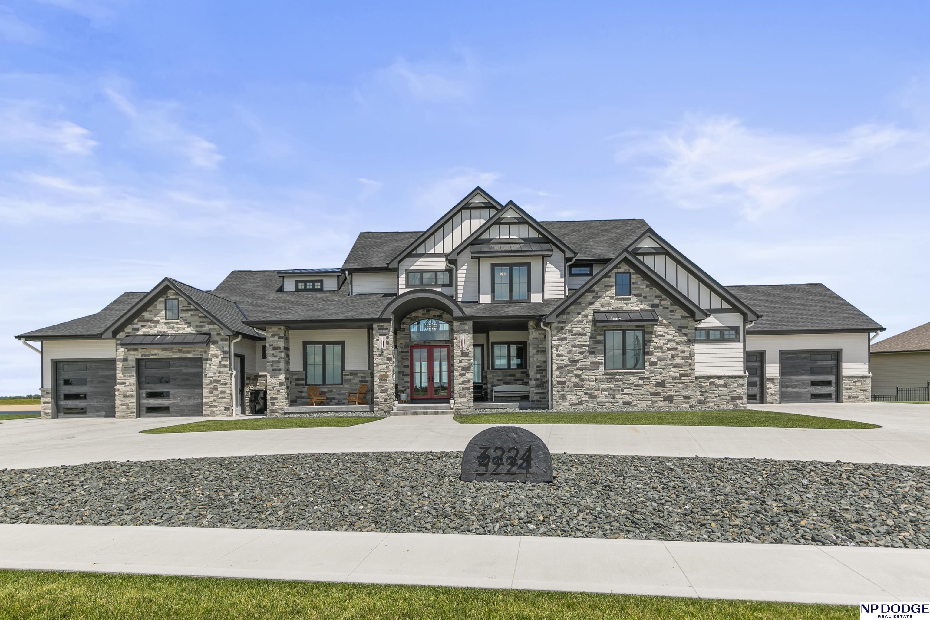 Property Photo:  3224 Bryan Shore Drive  NE 68025 