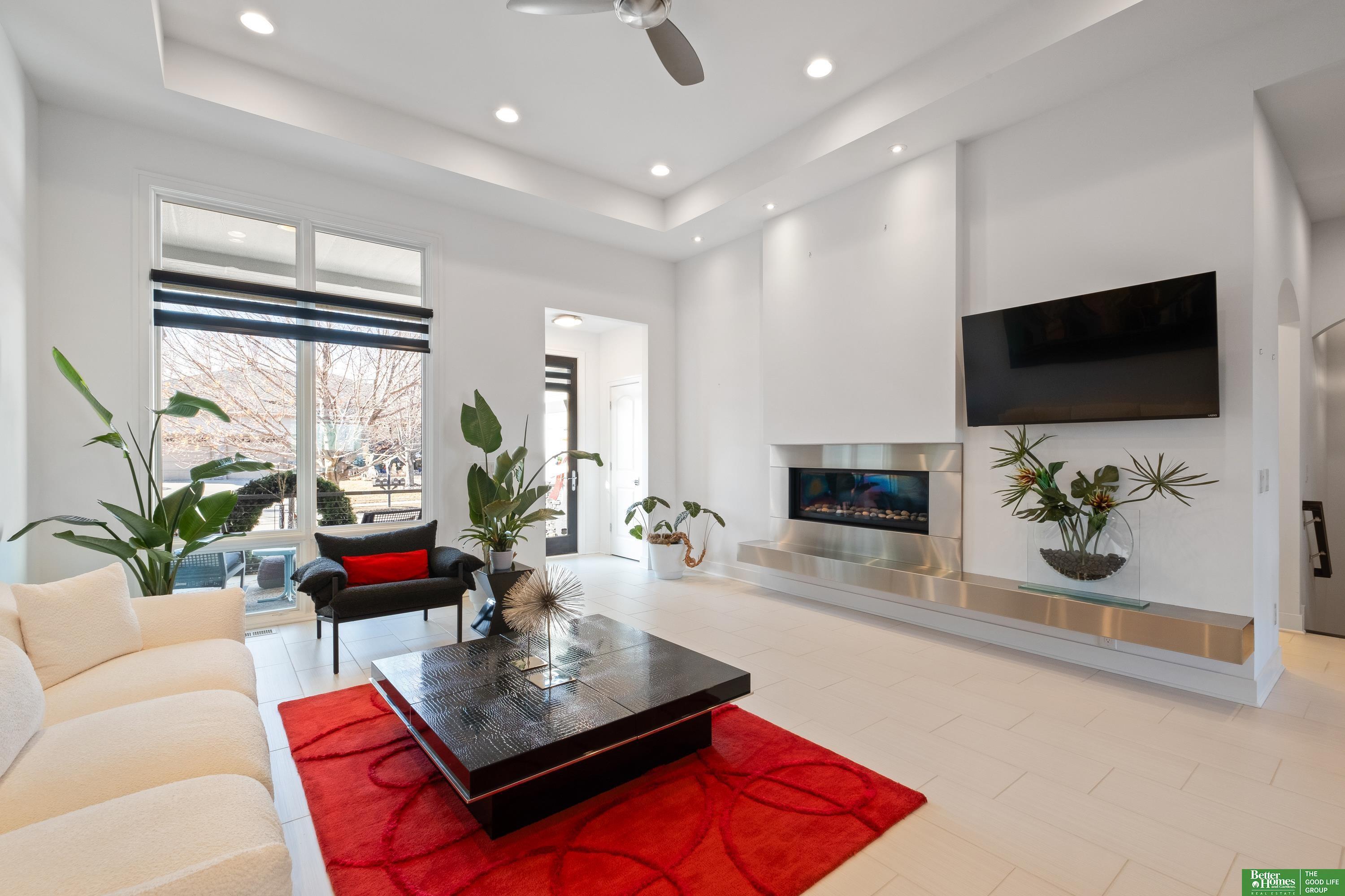 Property Photo: 5811 N 159th Street NE 68116