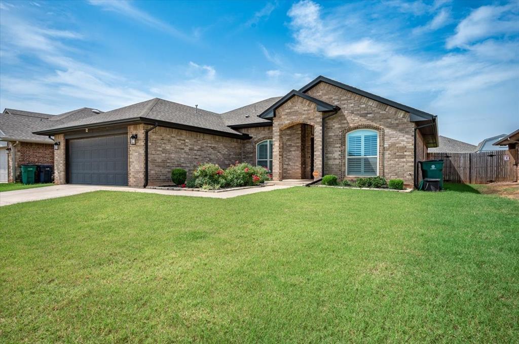 Property Photo: 9217 SW 48th Terrace OK 73179