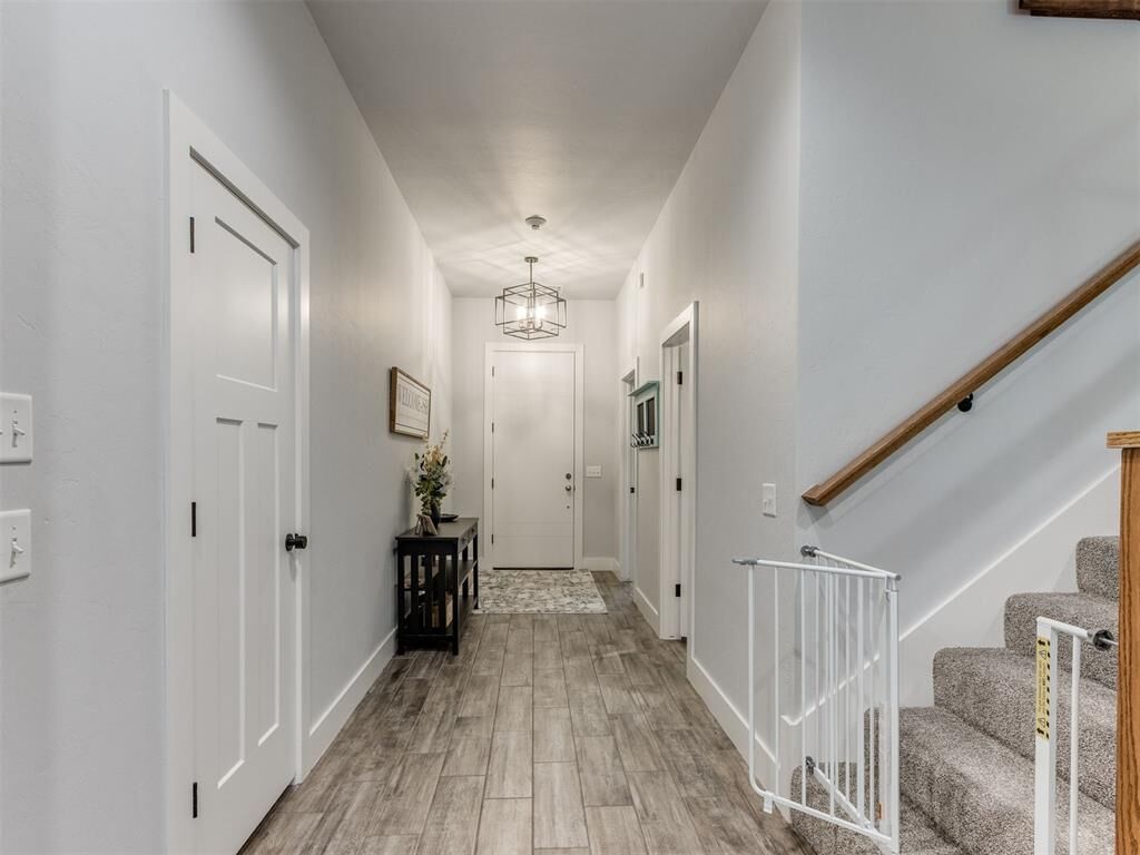 Property Photo: 9308 NW 84th Terrace OK 73099