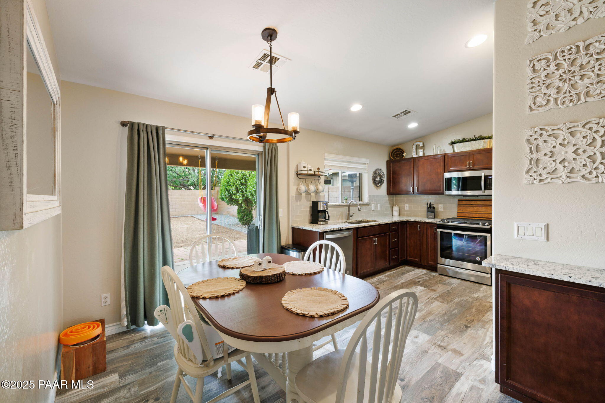 Property Photo: 1385 Allerton Way AZ 86323