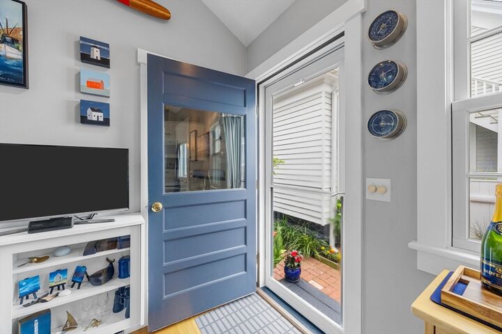 Property Photo:  9 Dyer St Ud  MA 02657 