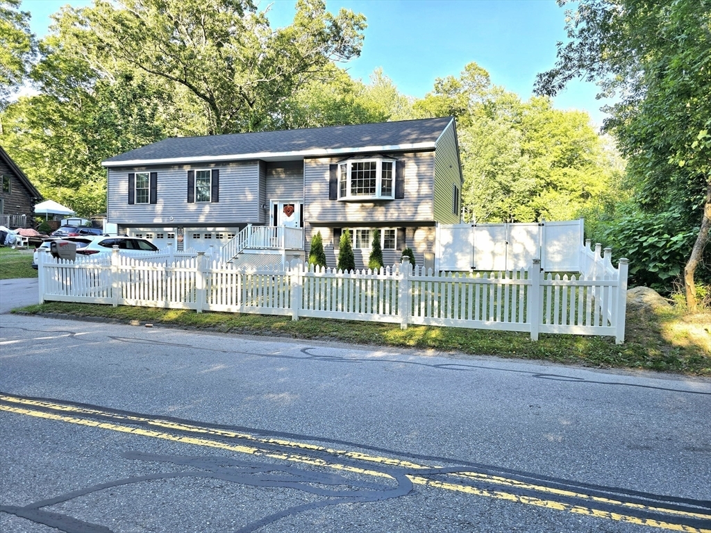 457 Granite St  Worcester MA 01607 photo