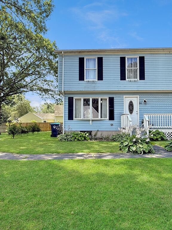 Property Photo:  7 Hazel Ave 7  MA 01545 