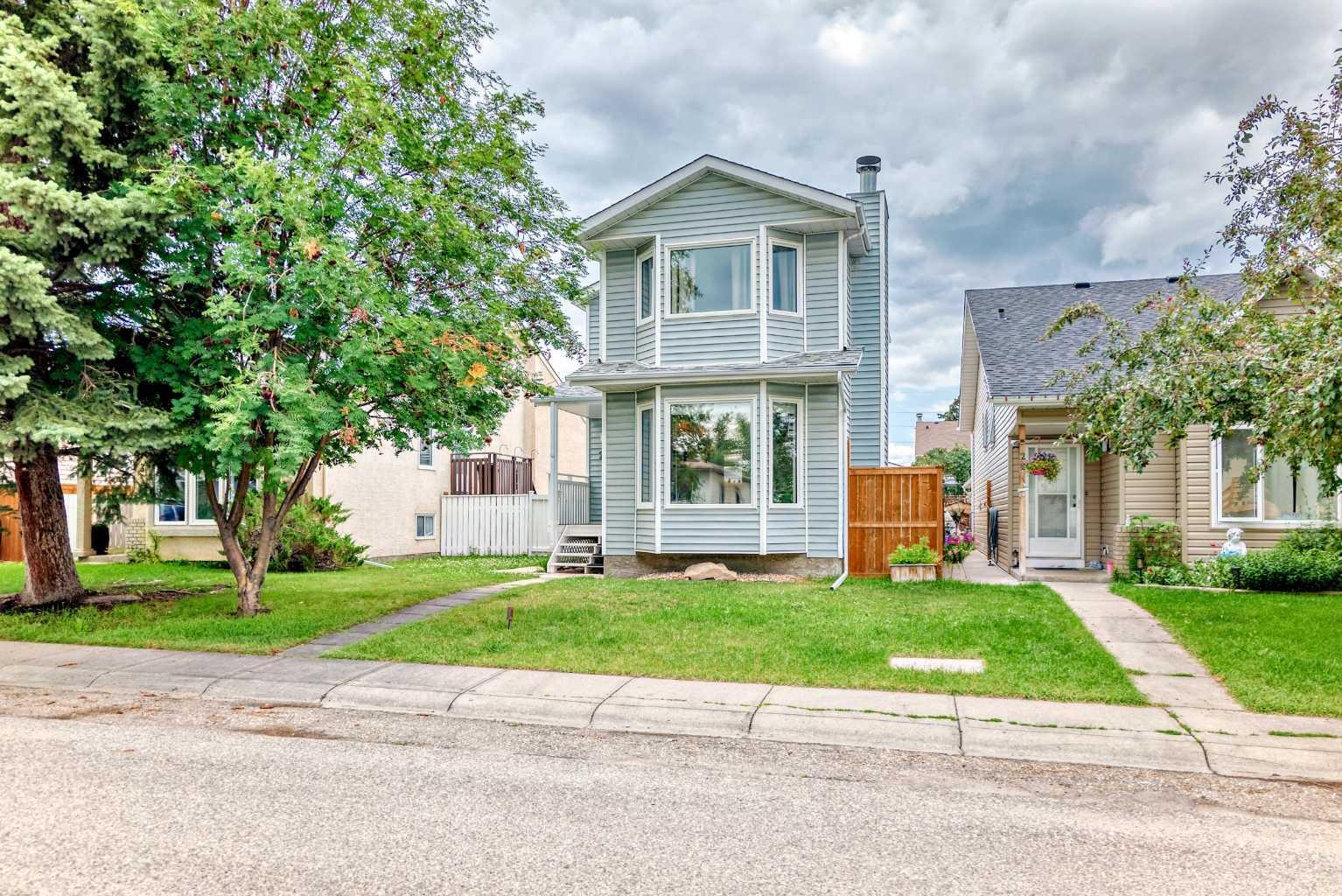 Photo de la propriété: 26 Shawglen Way SW AB T2Y 2R1
