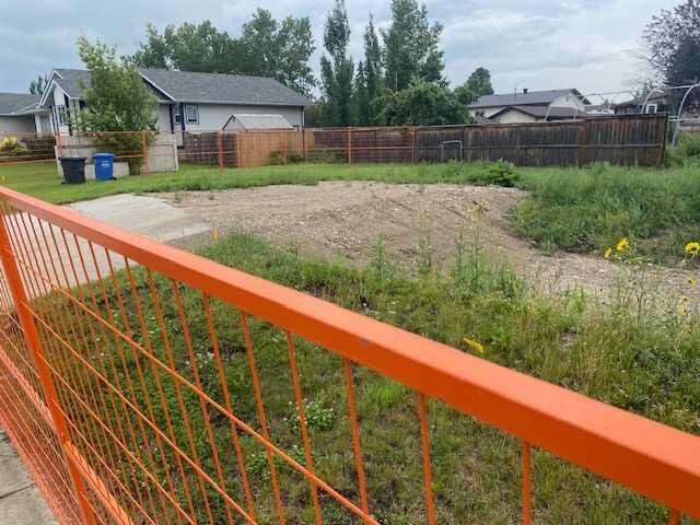 Property Photo: 603 McCulloch Crescent AB T0M 1B0