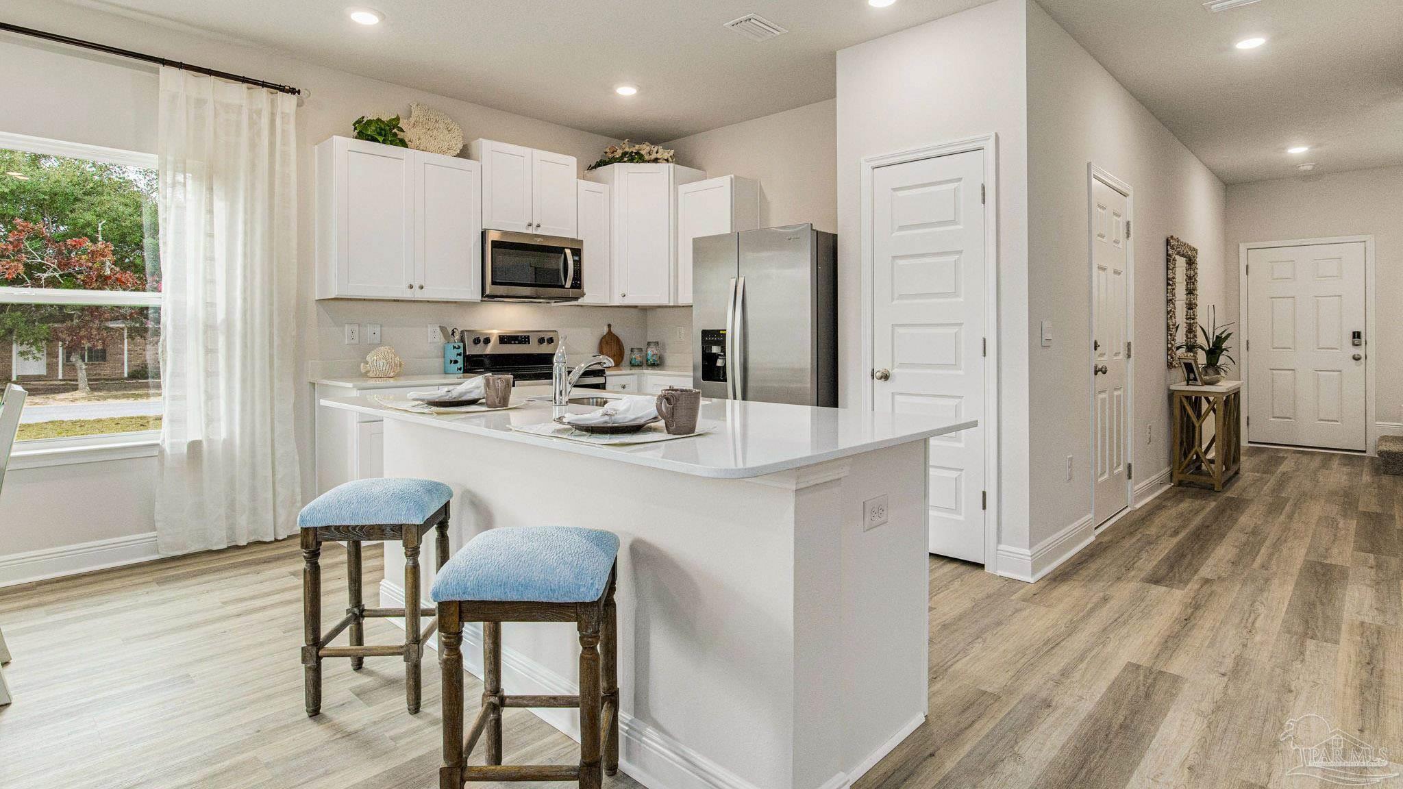 Property Photo: 2599 Cliff Hollow Cir FL 32563