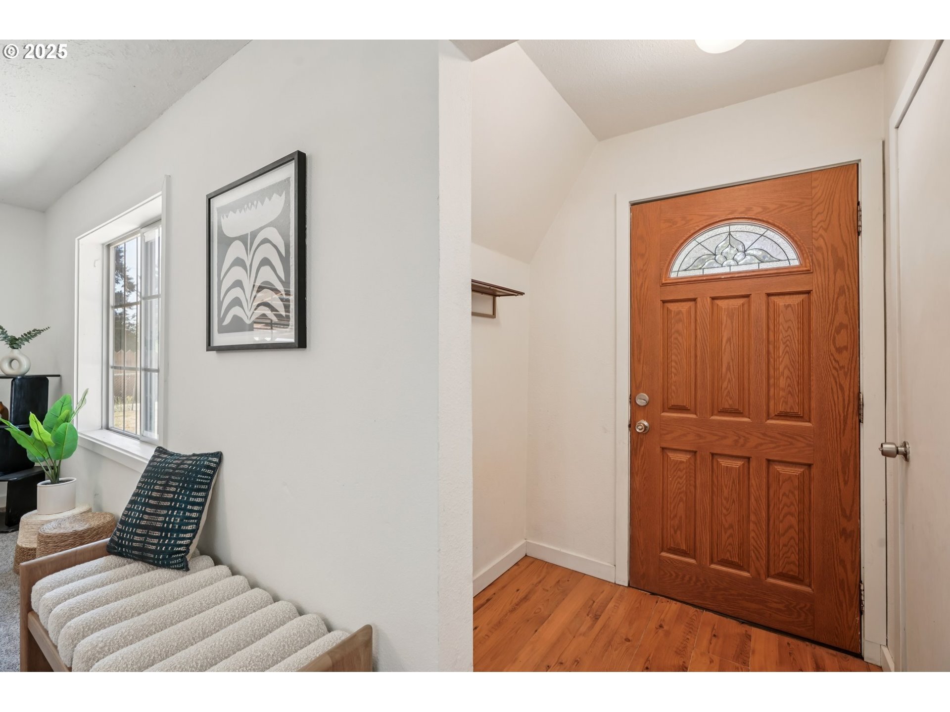 Property Photo:  226 NE 157th Ave  OR 97230 