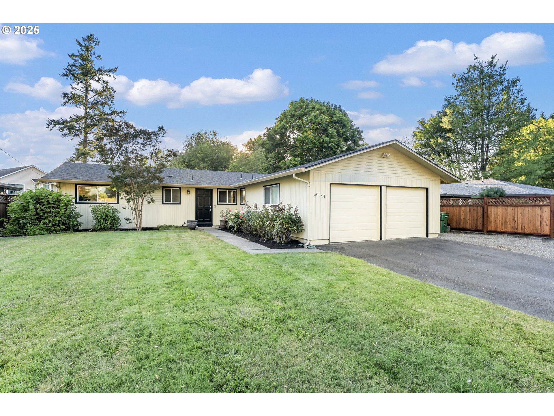 Property Photo:  4055 SW 102nd Ave  OR 97005 