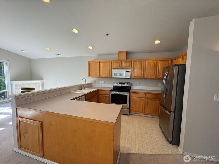 Property Photo:  232  4th Avenue S 304  WA 98020 