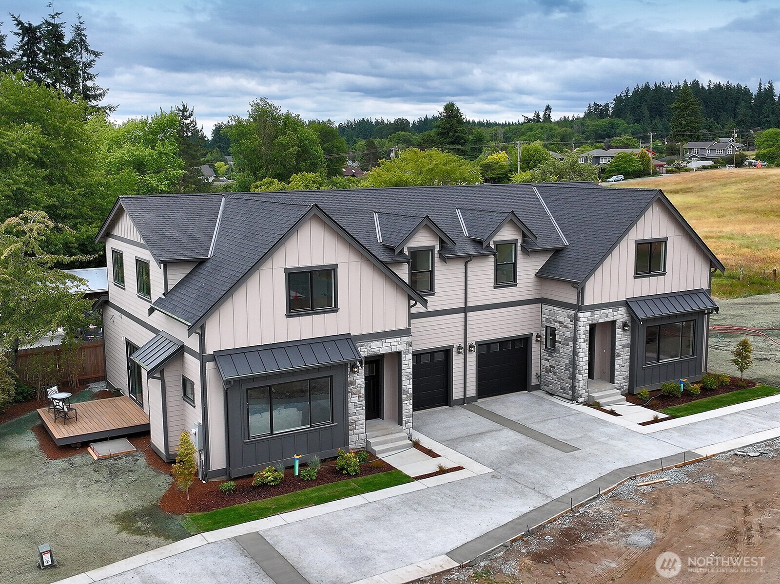 Property Photo:  683  3rd Street 2(B)  WA 98260 