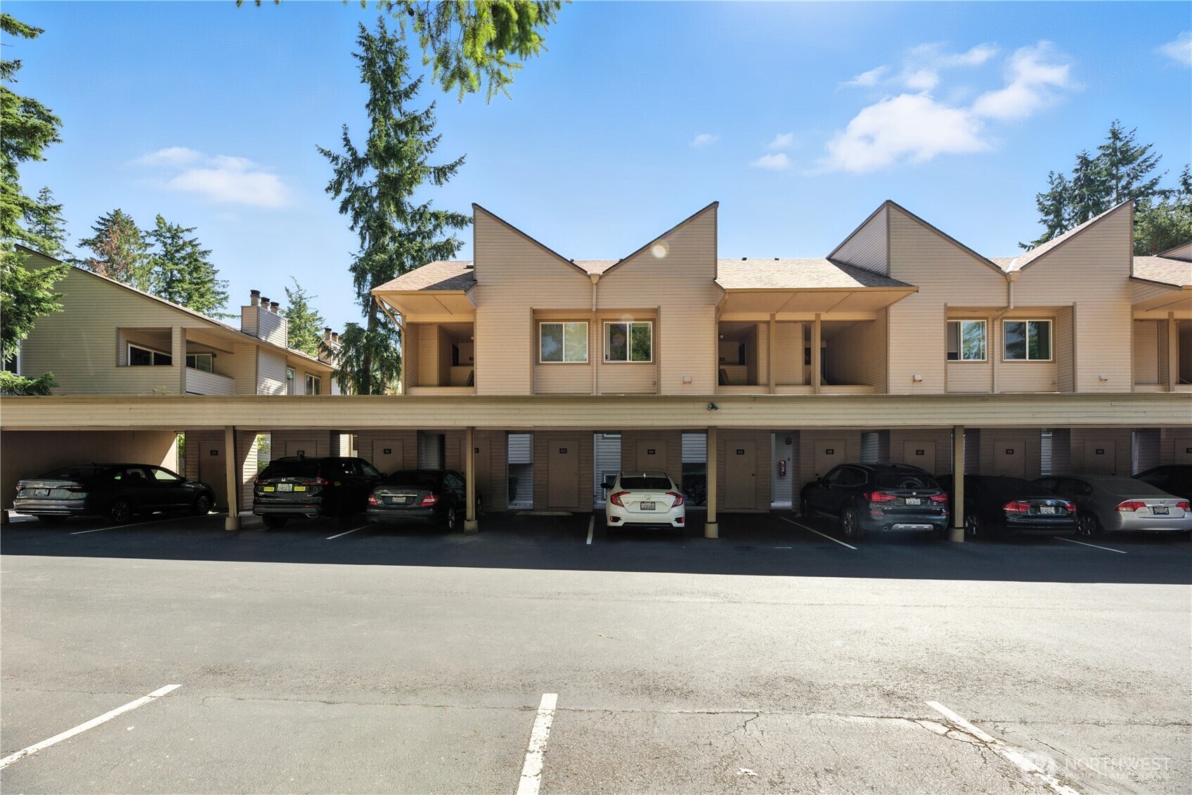 4404  146th Place NE N16  Bellevue WA 98007 photo