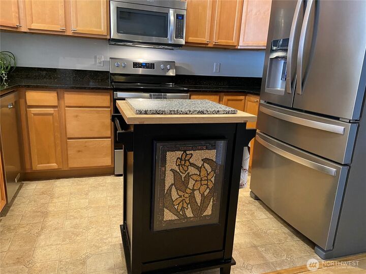 Property Photo: 1015 Railroad Avenue 211 WA 98225