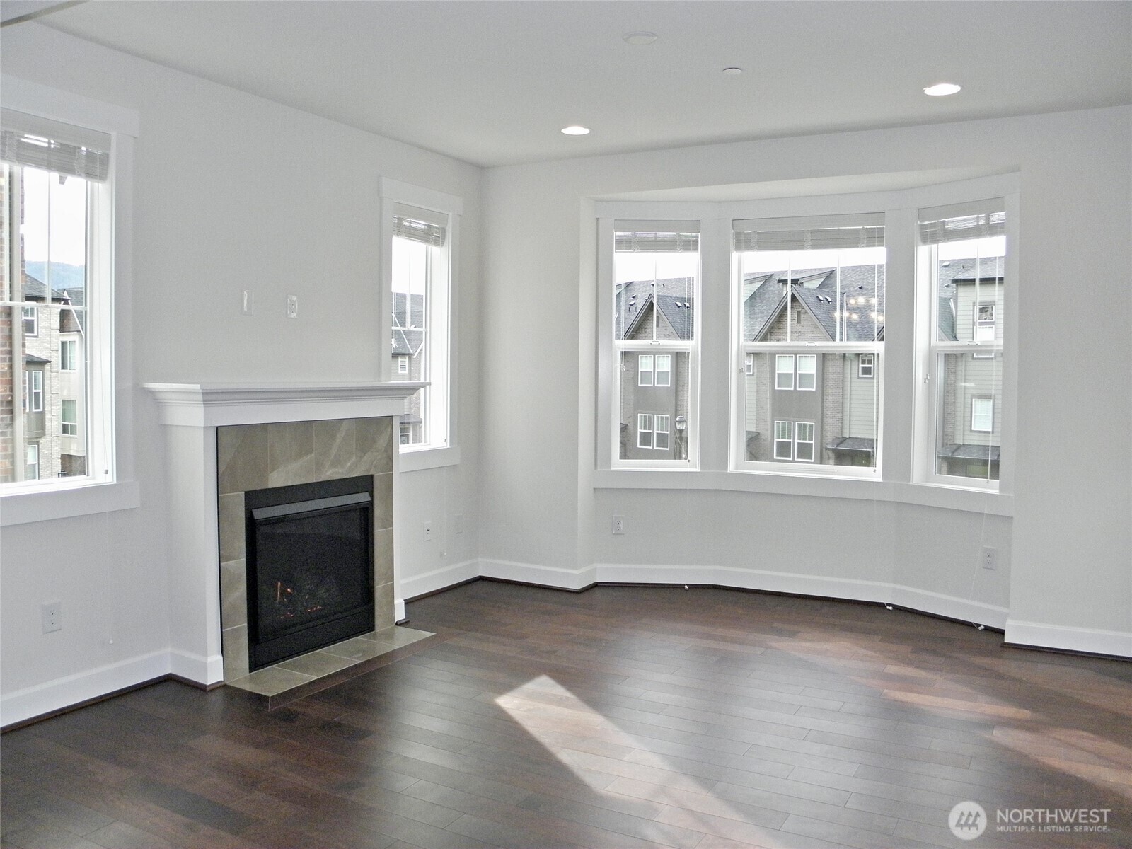 Property Photo: 1346 Greenwich Walk NE WA 98029