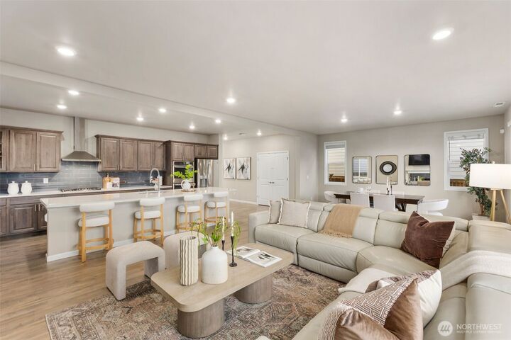 Property Photo:  4331  233rd Place SE  WA 98021 