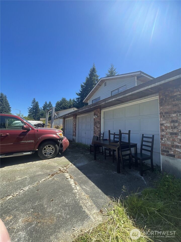 Property Photo: 2106 105th Street SE WA 98208
