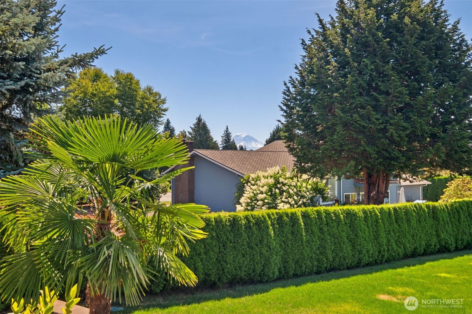 Property Photo: 13835 SE 241st Street WA 98042