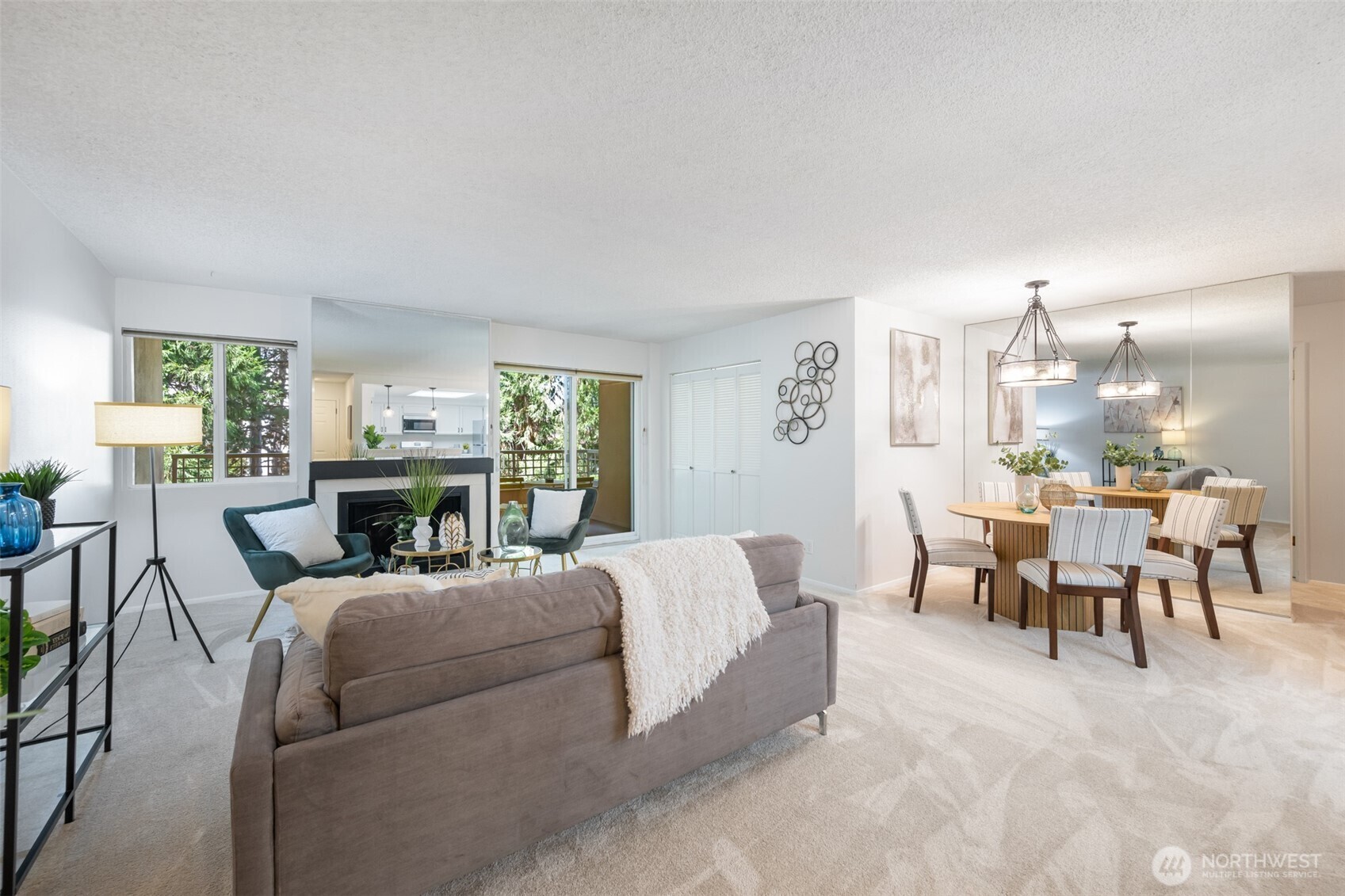 Property Photo: 7600 SE 29th Street 305 WA 98040