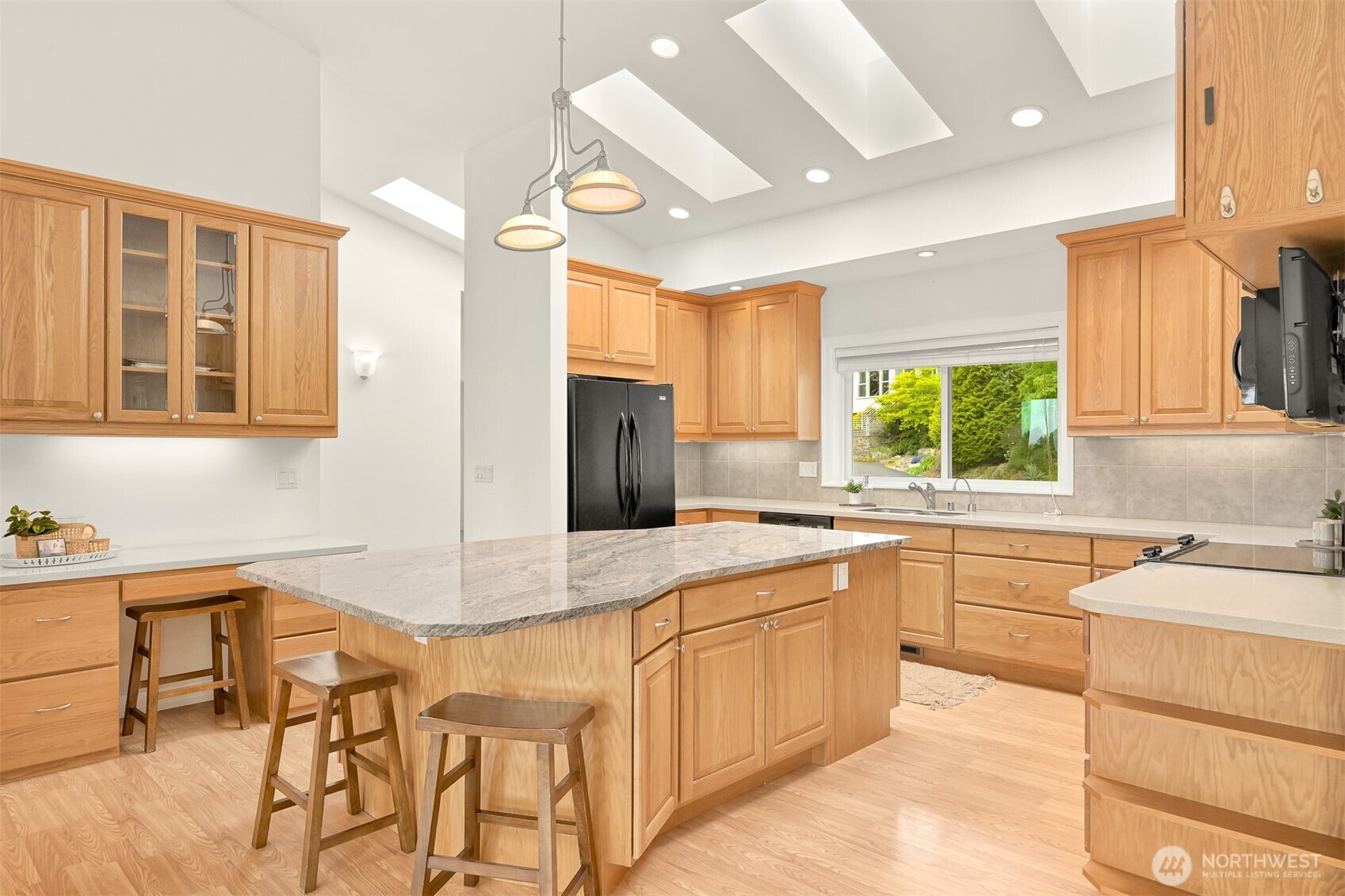 Property Photo:  4415  Harborview Drive  WA 98230 