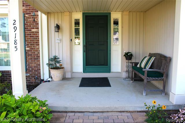 Property Photo:  29185 Leesburg Court  MI 48331 
