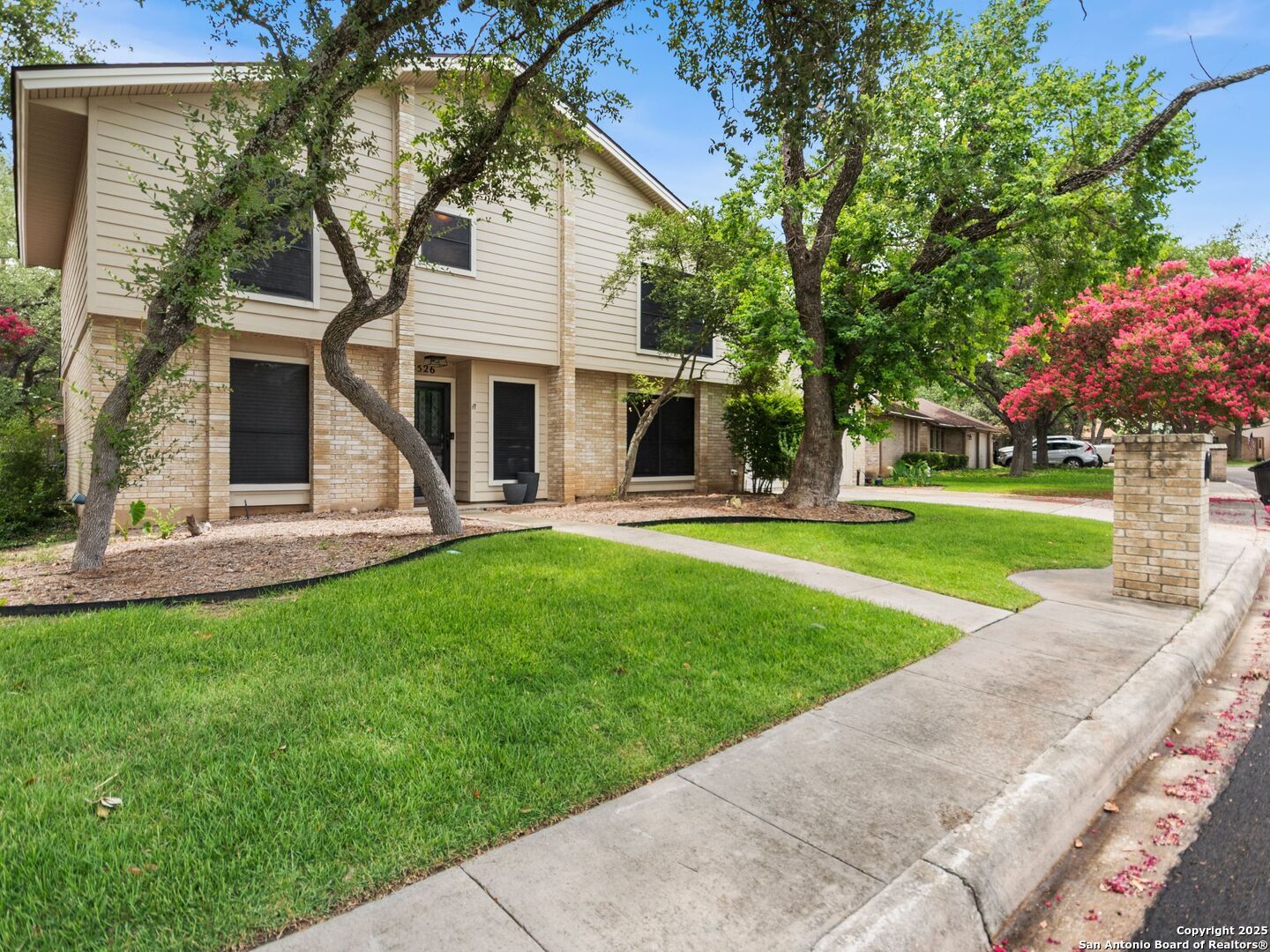 4526 Honey Locust Woods  San Antonio TX 78249 photo