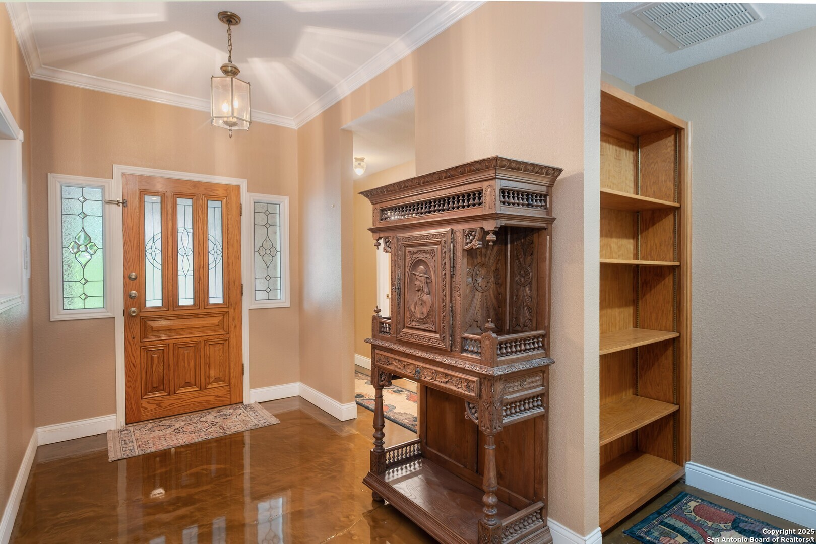 Property Photo:  313 Ridge Crest Dr  TX 78155 