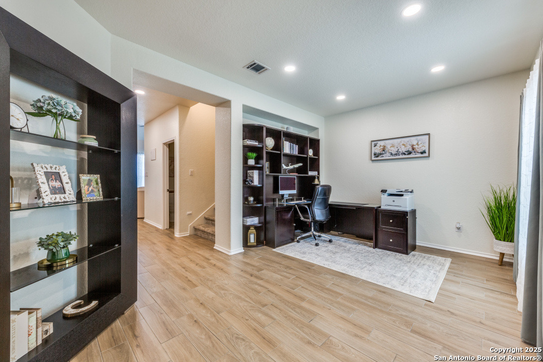 Property Photo:  1510 Eagle  TX 78260 