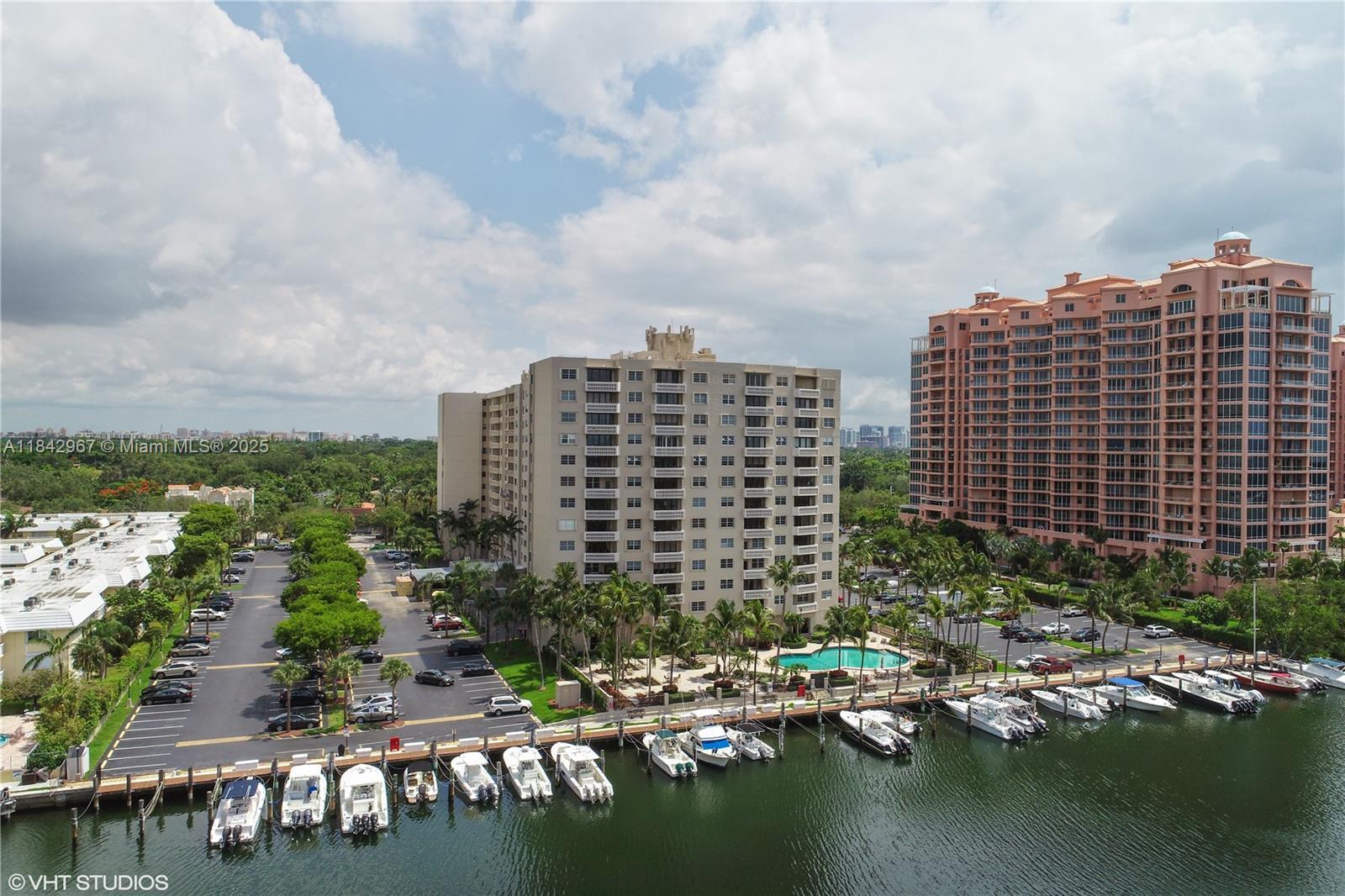 Property Photo: 90 Edgewater Dr 514 FL 33133