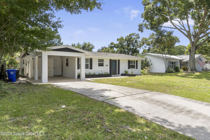 Property Photo: 1776 35th Avenue FL 32960