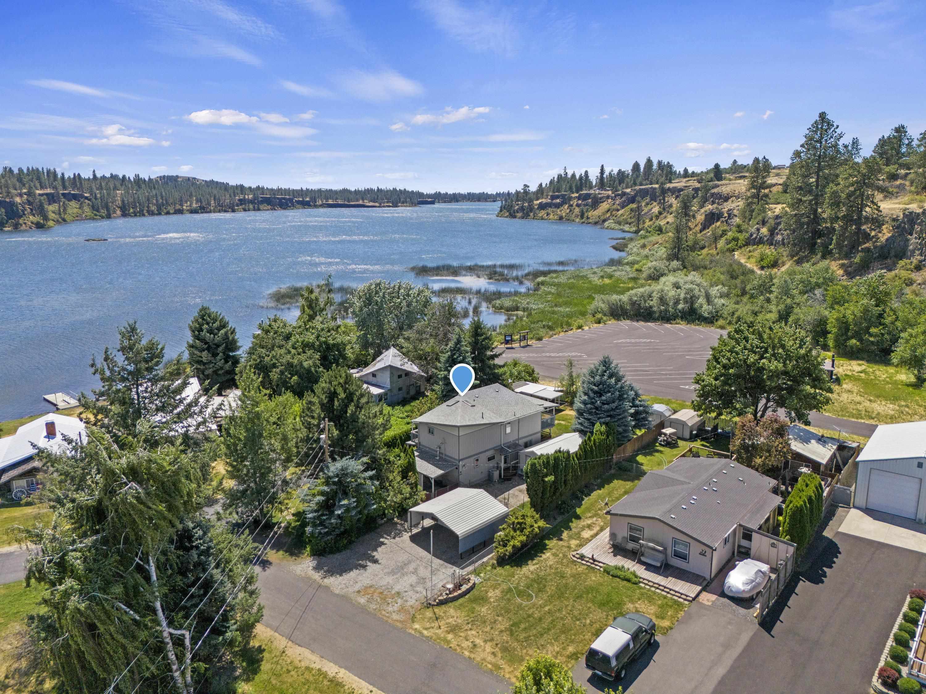Property Photo: 19124 W Bunker Rd WA 99004