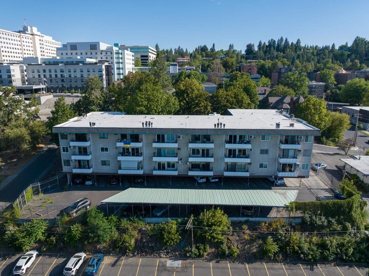Property Photo: 214 W 6th Ave 109 WA 99204