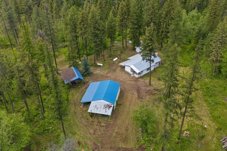 Property Photo: 2111-F Dry Creek Rd WA 99109
