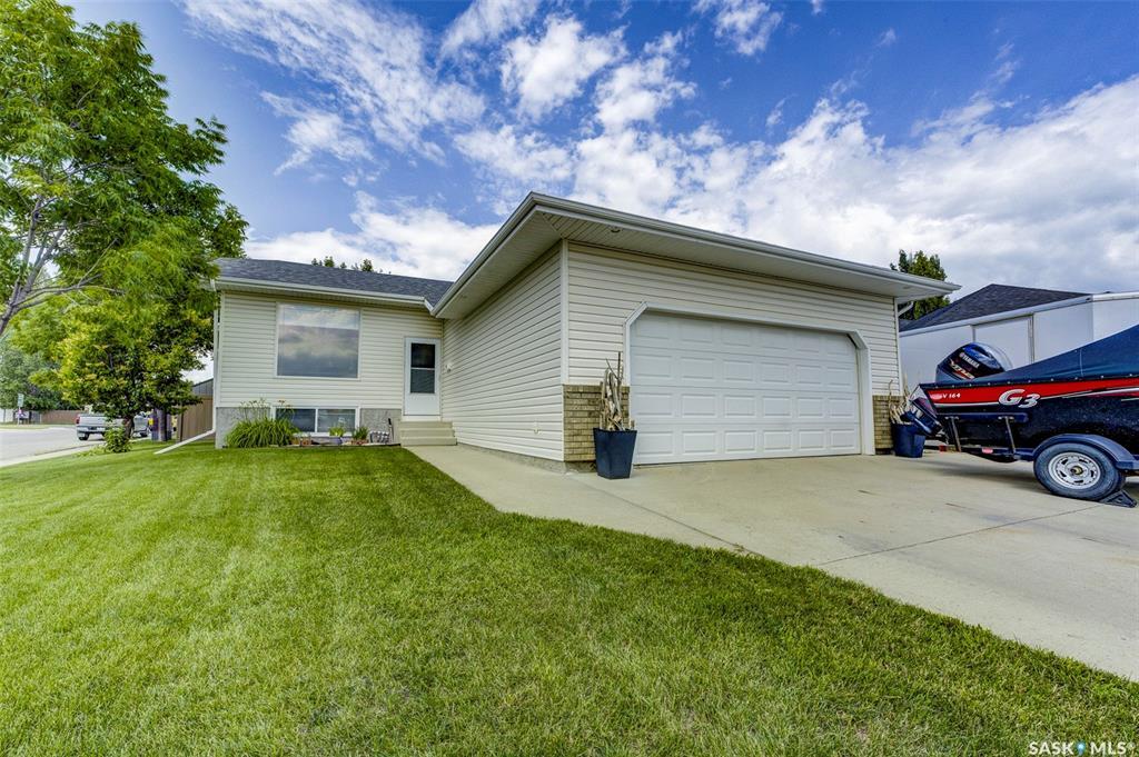 Property Photo:  926 Overholt Terrace  SK S7N 4S7 