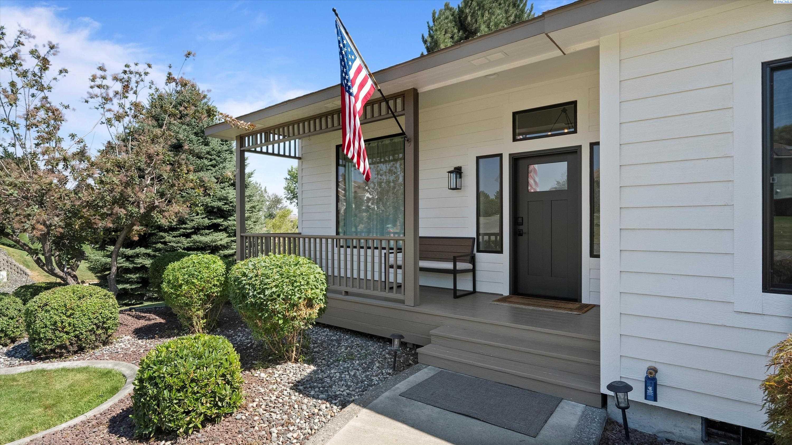 Property Photo: 133 Canterbury Rd WA 99338