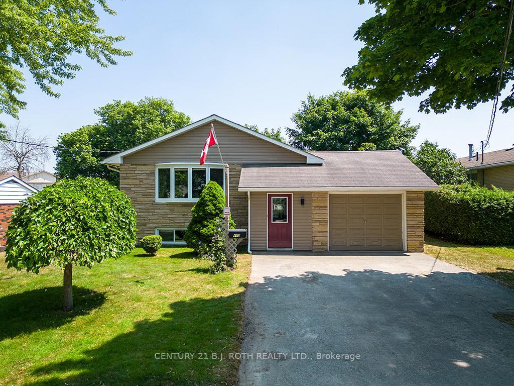 Property Photo: 470 Wellington Street E ON N0G 2L2