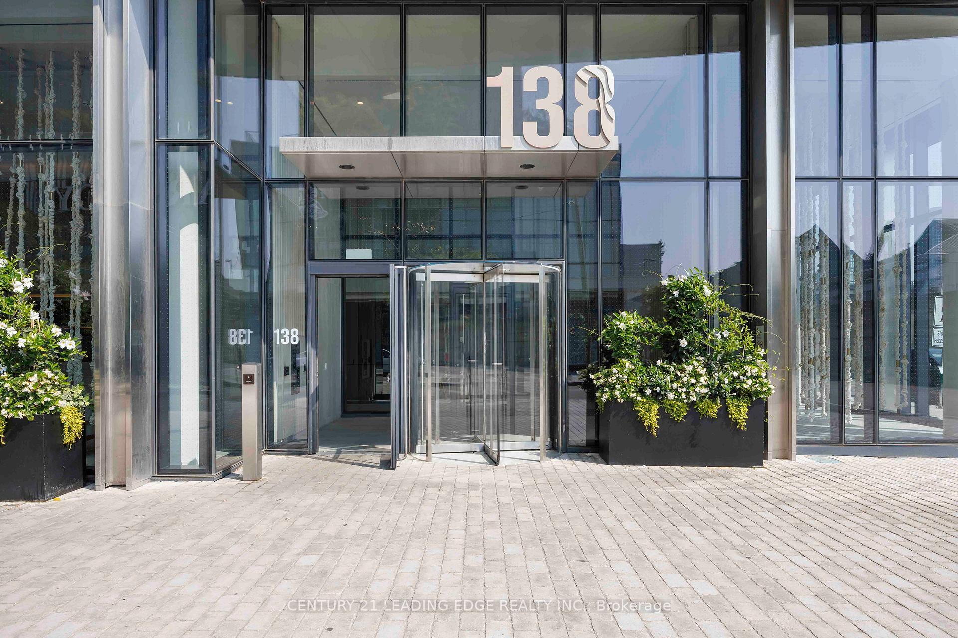 Property Photo: 138 Downes Street 905 ON M5E 0E4