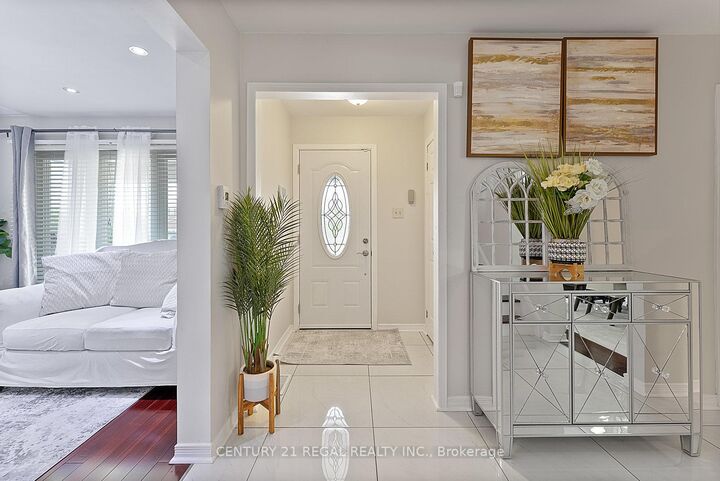 Property Photo: 97 Hinchley Wood Grove ON L6V 4J1