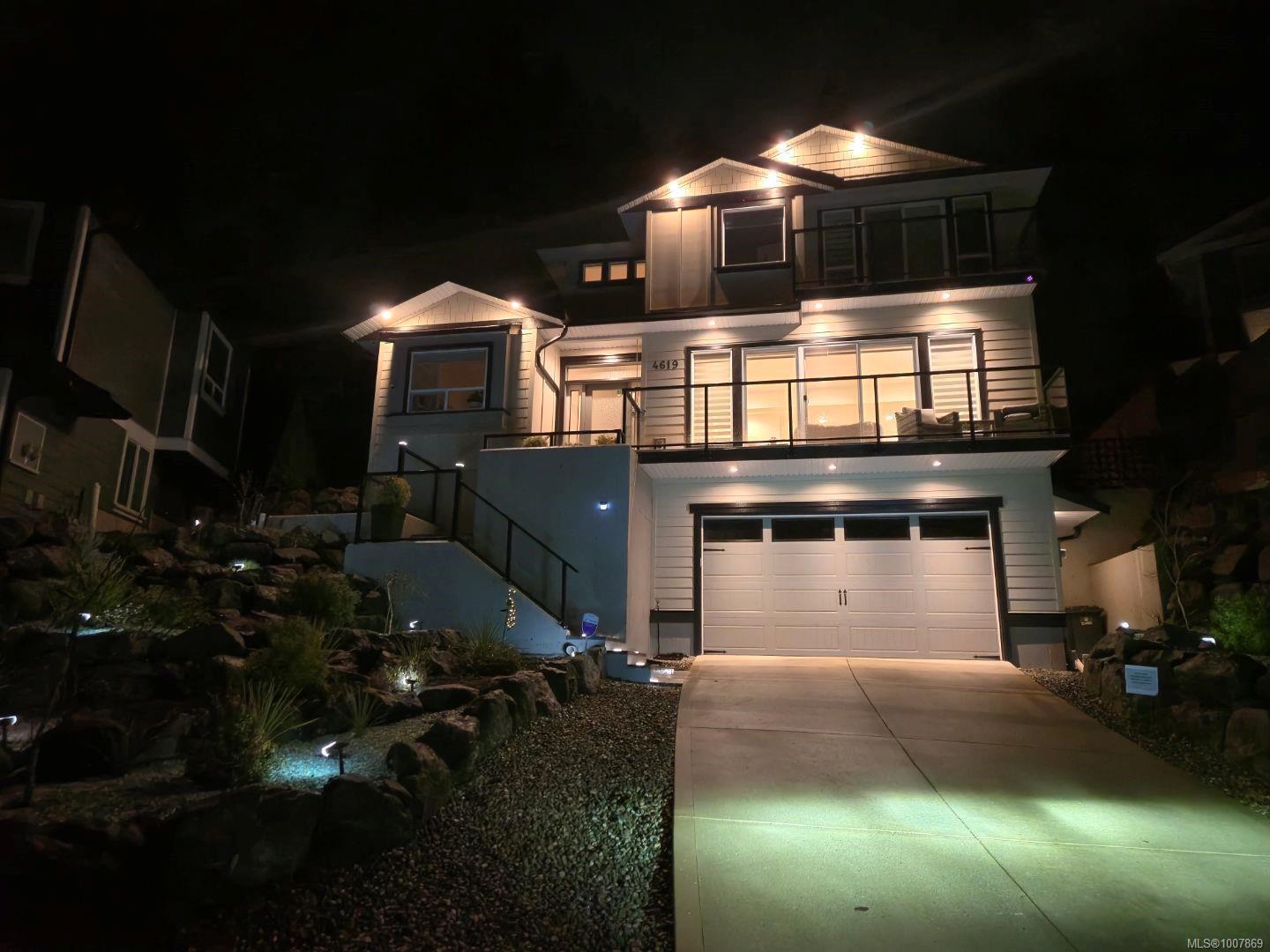 Property Photo: 4619 Mallard Way BC V0R 1N1