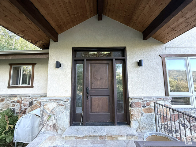 Property Photo:  7813 Susans Cir  UT 84098 