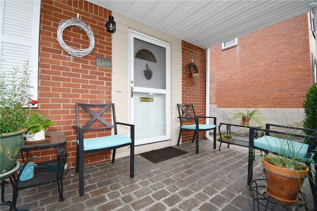 Property Photo: 1344 Sylvandell Drive PA 15243