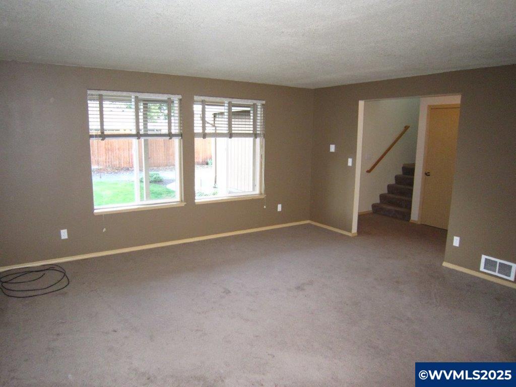 Property Photo: 1354 Vista Av OR 97302