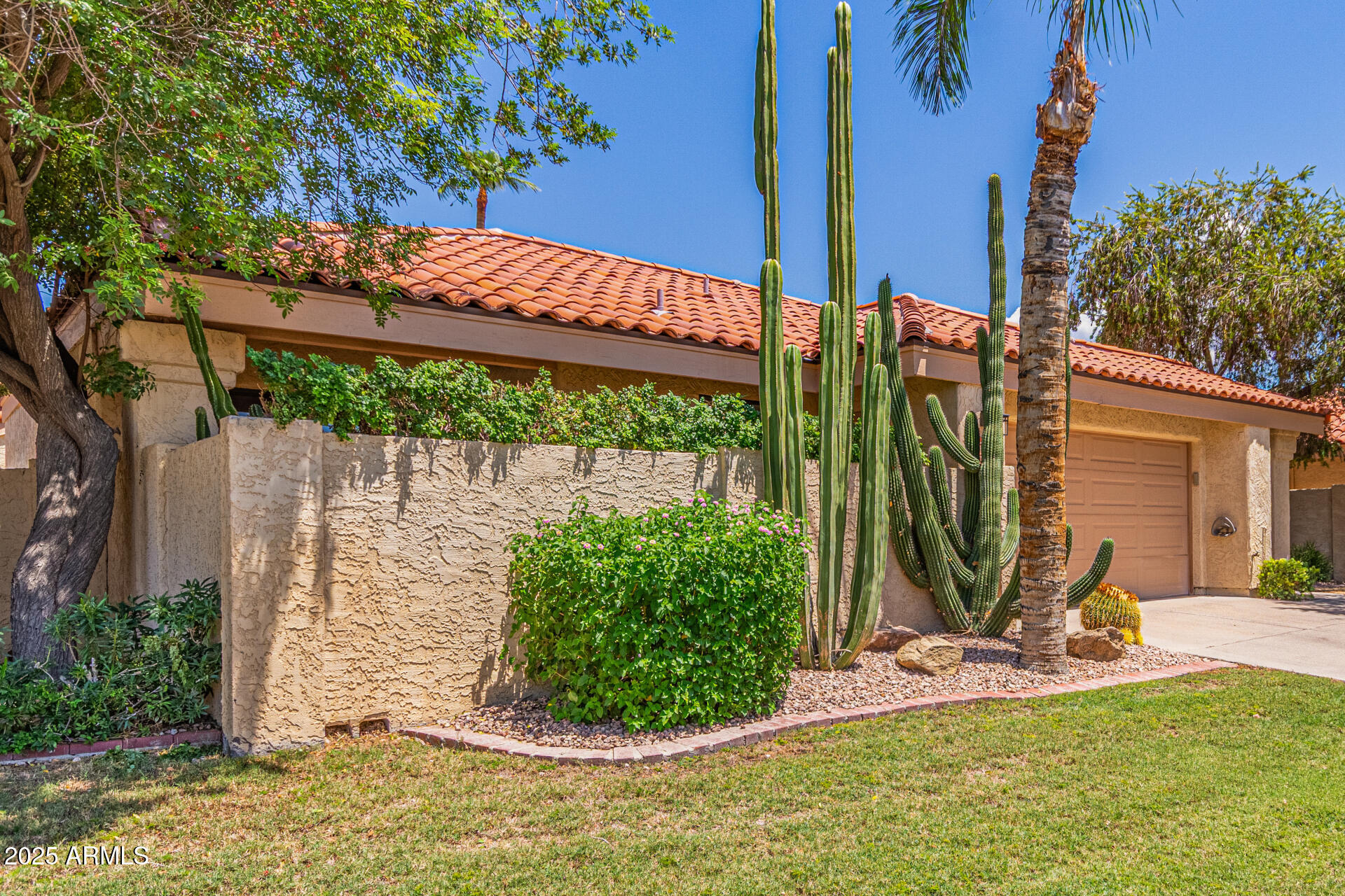 Property Photo: 10008 E Saddlehorn Trail AZ 85258