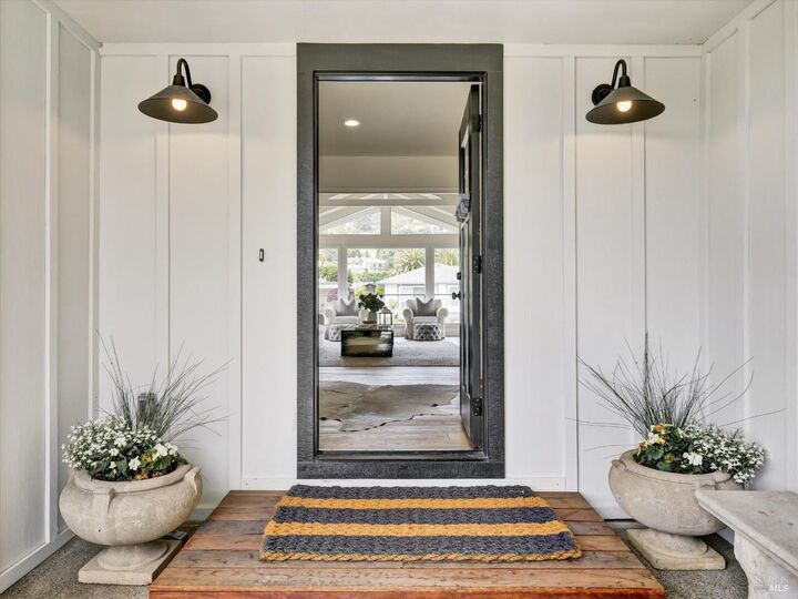 Property Photo: 9 Saint Lucia Place CA 94920