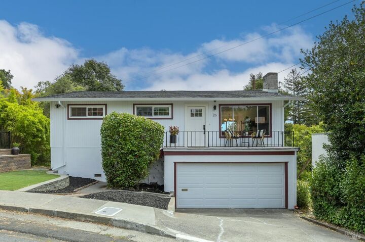 Property Photo: 26 Wallace Court CA 94952