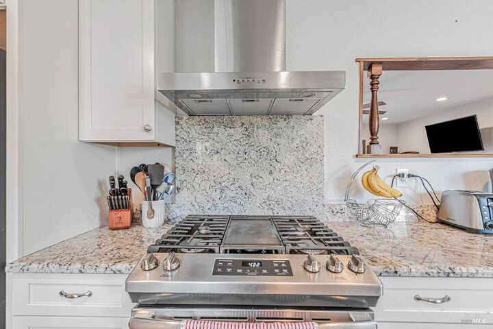 Property Photo:  7840 Bernice Court  CA 94928 