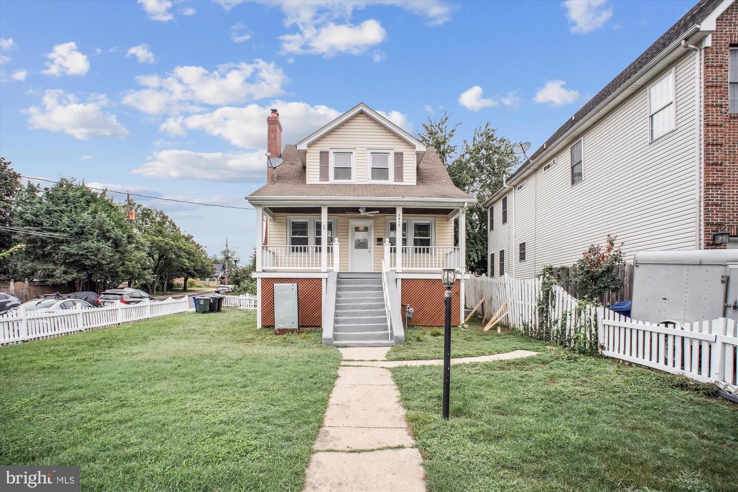 Property Photo:  2417 2nd Street S  VA 22204 