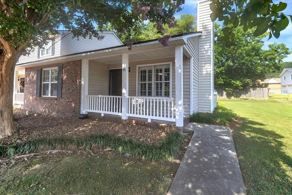 Property Photo: 1410 Rosewood Circle GA 30720