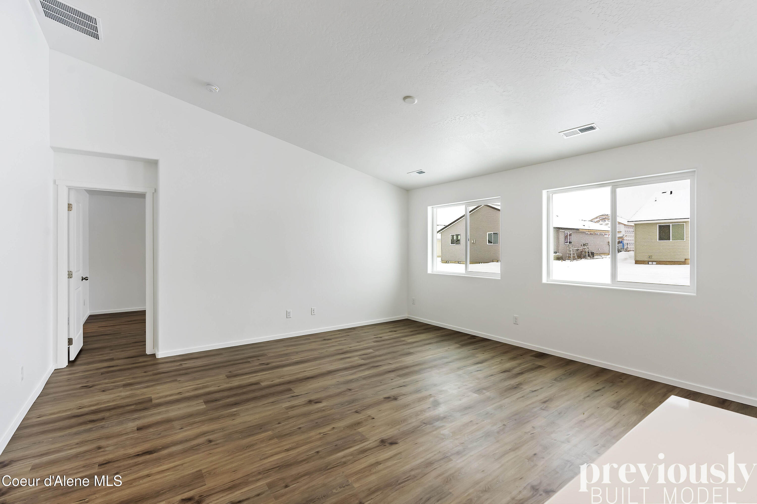 Property Photo: 10068 Liverpool Loop ID 83835
